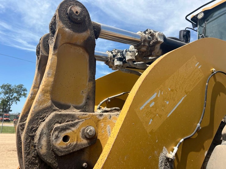 2022-caterpillar-980-image-9