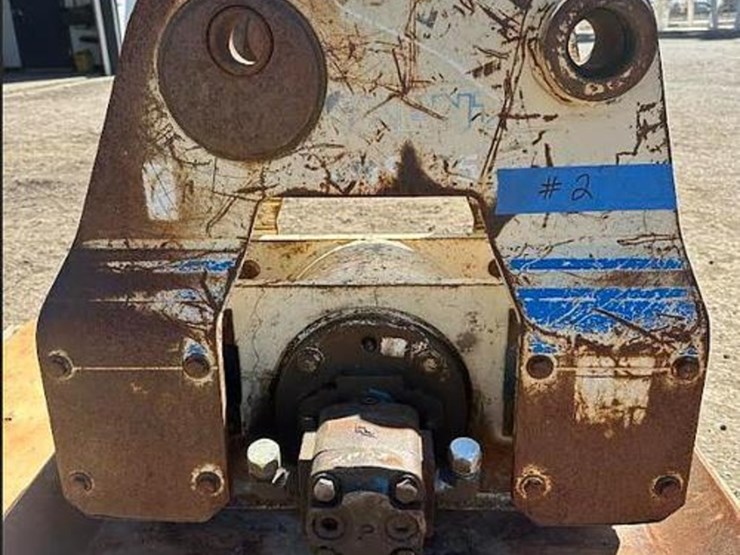 hydraulic-vibratory-plate-compactor-for-standard-backhoe-image-2