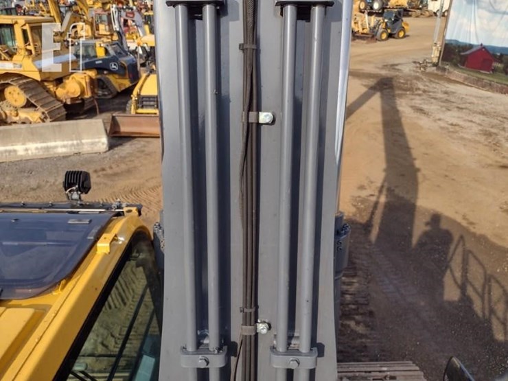 john-deere-210-image-49