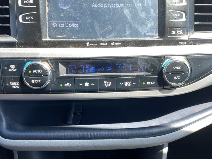 2016-toyota-highlander-image-76