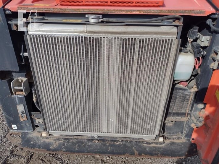 kubota-svl65-2-image-35
