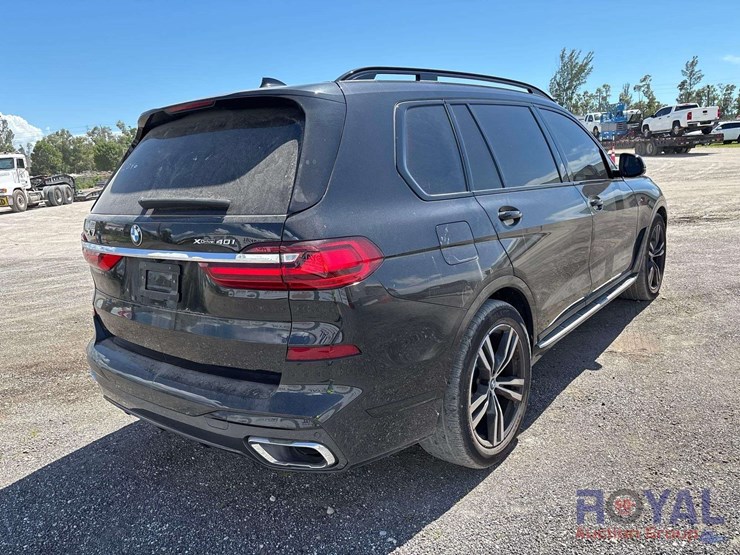 2022-bmw-x7-xdrive40i-awd-suv-image-3
