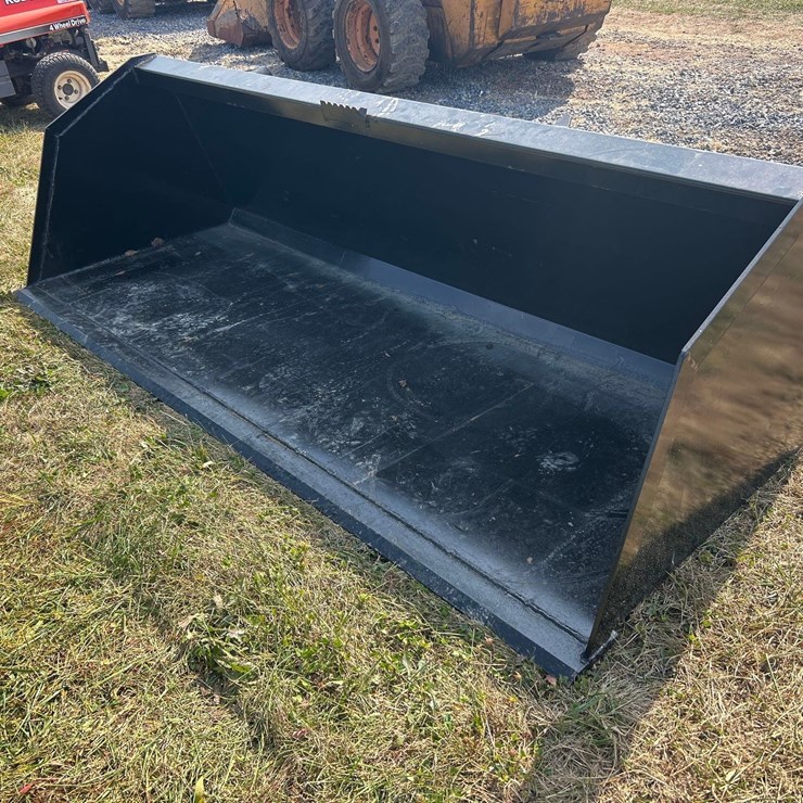 UNUSED 96" Snow Material Bucket Attachment