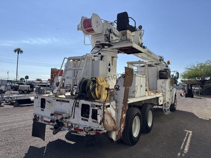 2002-oshkosh-f2146-image-7