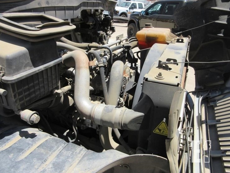 2014-international-durastar-4300-image-6