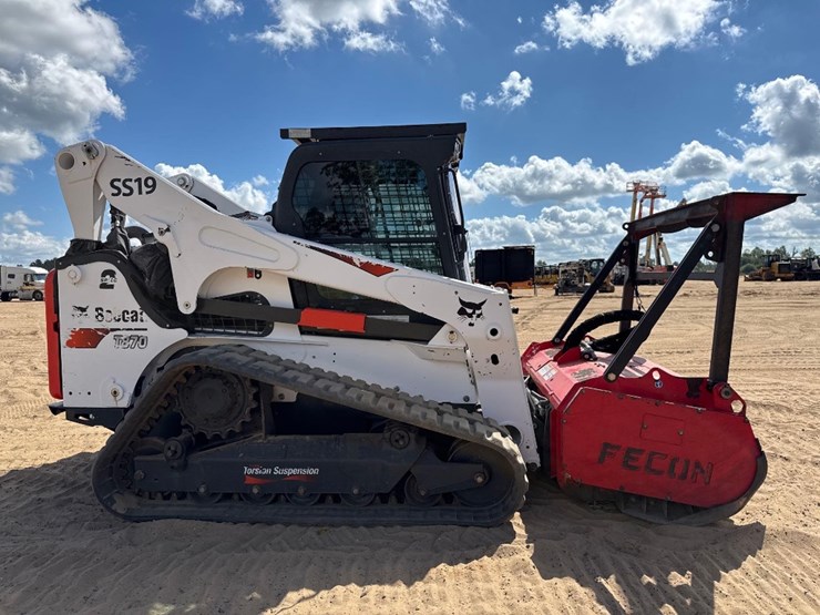 2021-bobcat-t870-image-5