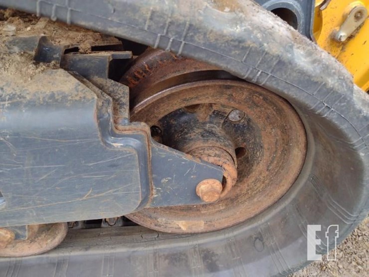deere-325g-image-32