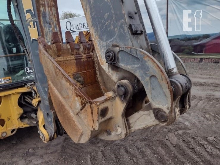 2019-deere-410l-image-31