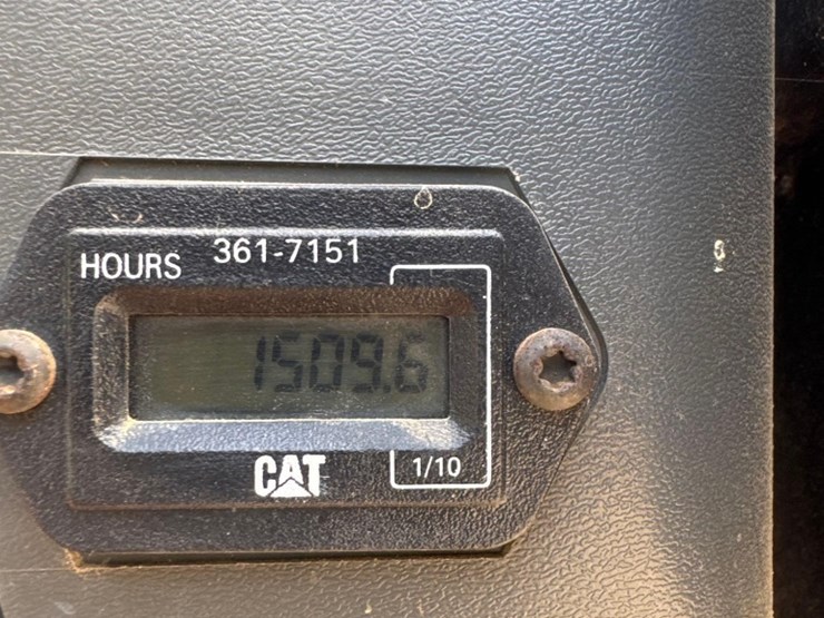 2012-caterpillar-259b3-image-28
