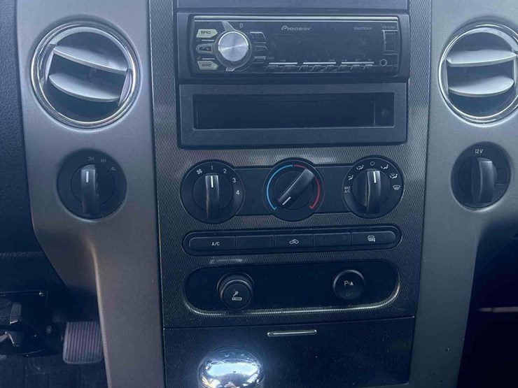 2005-ford-f150-image-12