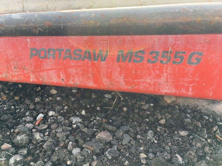 husqvarna-gas-powered-brick-saw-image-5
