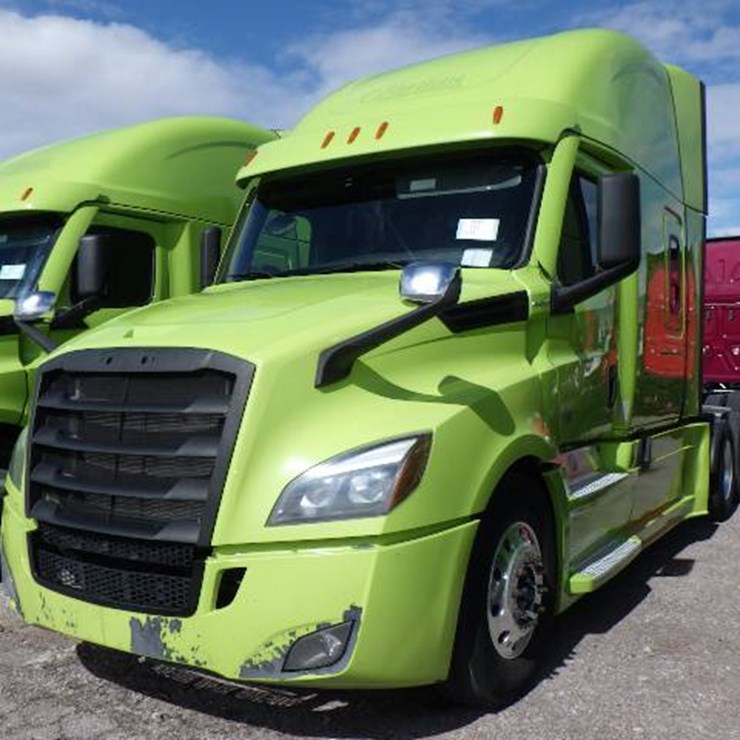 2023 FREIGHTLINER CASCADIA 126