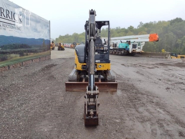 2015-deere-35g-image-2