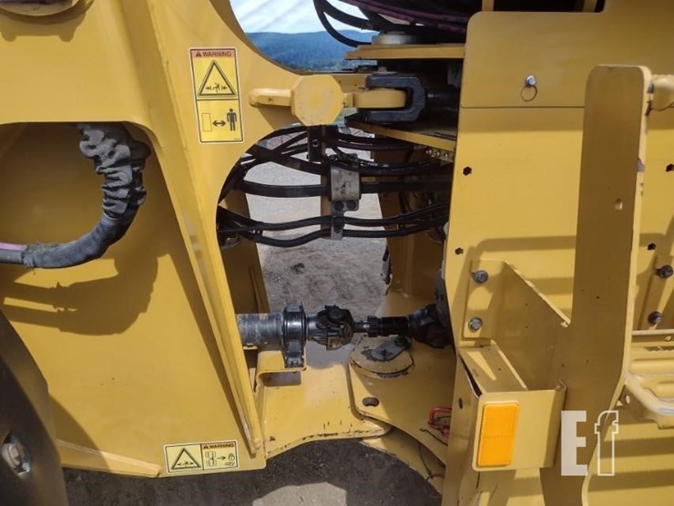 2018-caterpillar-910m-image-24