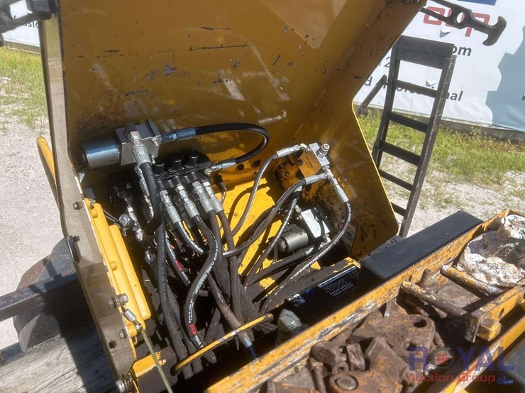 2015-vermeer-sc362-stump-grinder-with-2018-s/a-flatbed-trailer-image-11
