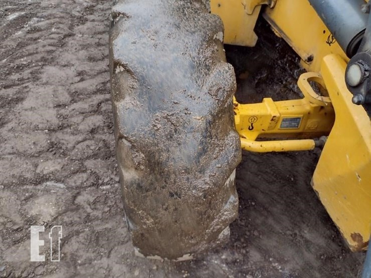 2019-deere-410l-image-23