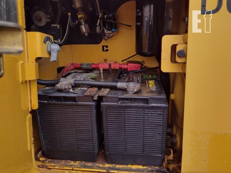 2005-deere-450j-lgp-image-39