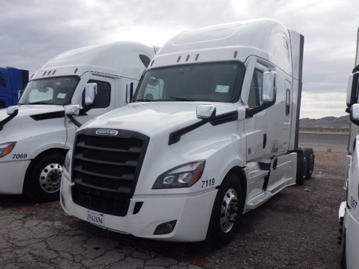 2024-freightliner-cascadia-126-image-1