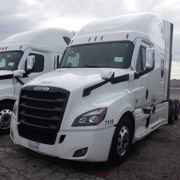 2024 FREIGHTLINER CASCADIA 126