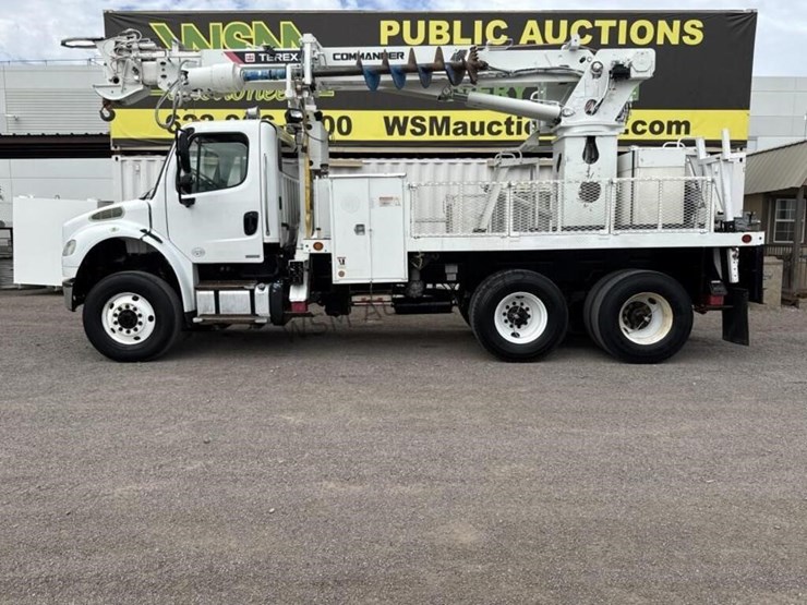 2012-freightliner-m2-digger-derrick-image-1