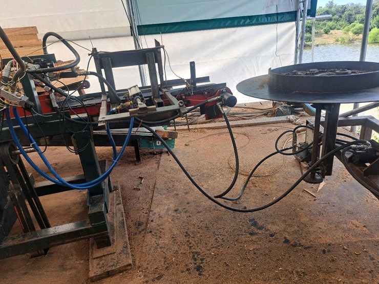 #129-•-pallet-resaw-image-10