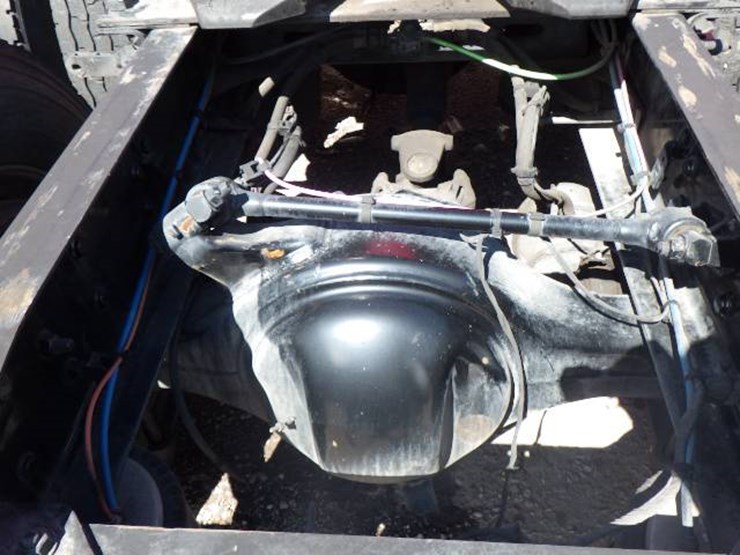 2021-freightliner-cascadia-126-image-9