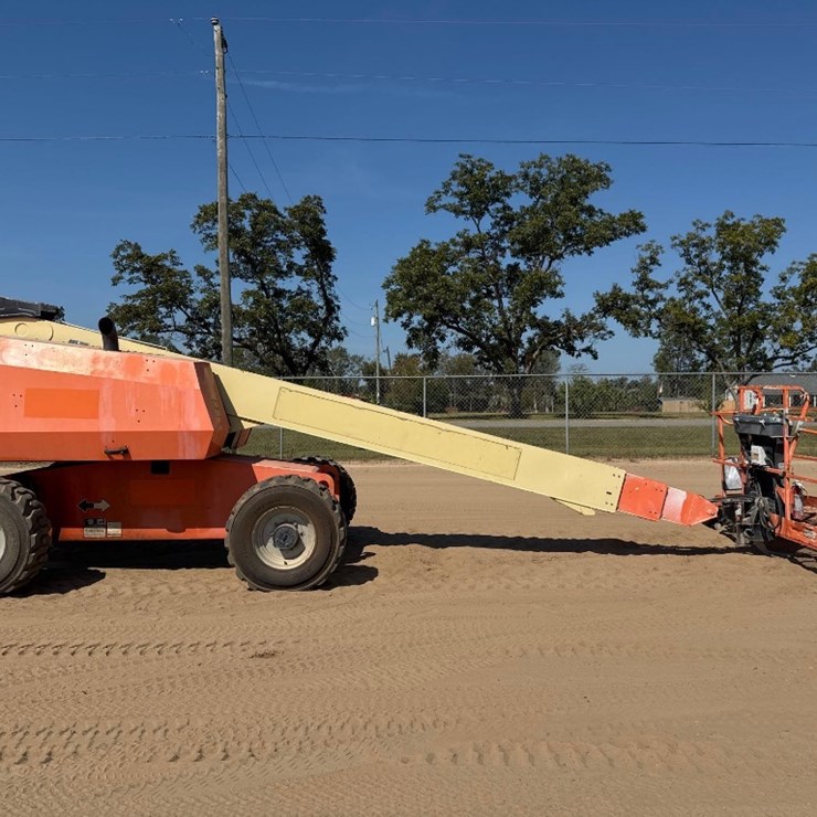 2007 JLG 600S