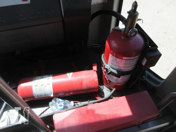 2016-ford-f550-image-17