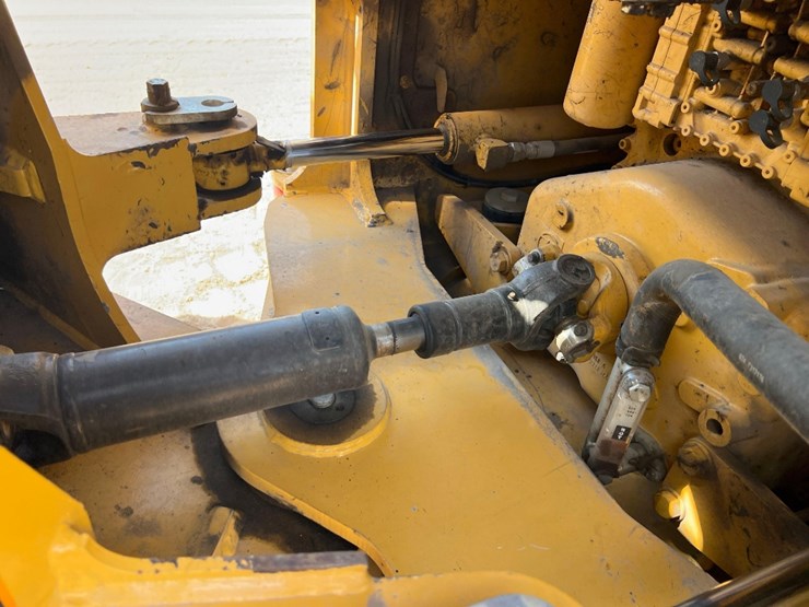 2021-deere-624p-image-14