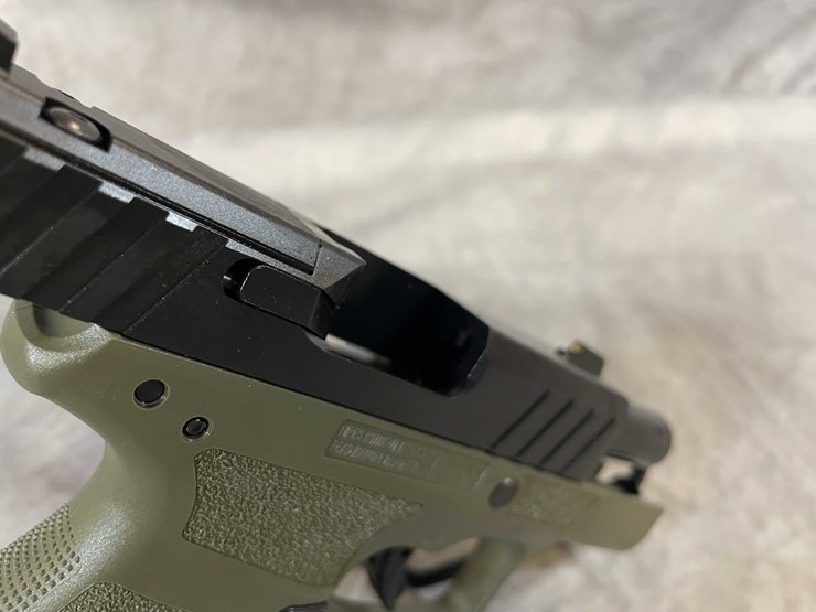 #4785-•-beretta-apx-a1-compact-9mm-luger-pistol,-sn:-axc150906-image-13