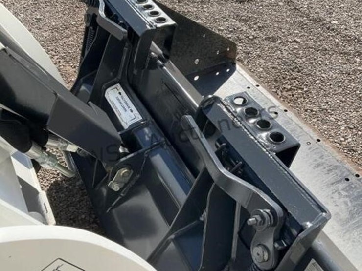 2018-bobcat-mt85-image-11