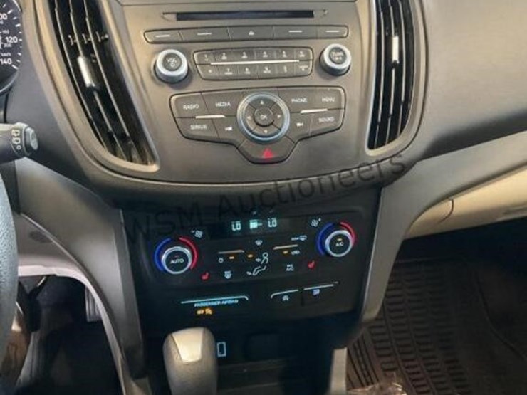 2017-ford-escape-se-image-17