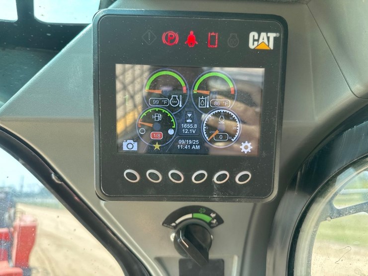 2023-caterpillar-259d3-image-28