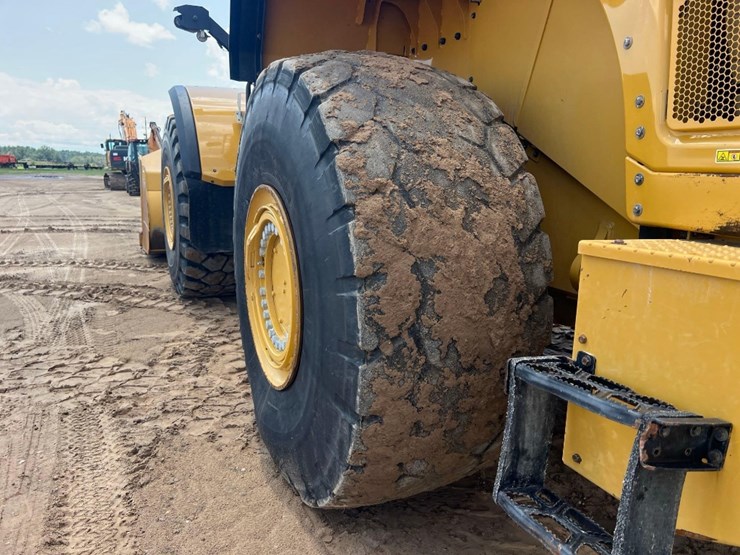 2022-caterpillar-980-image-29