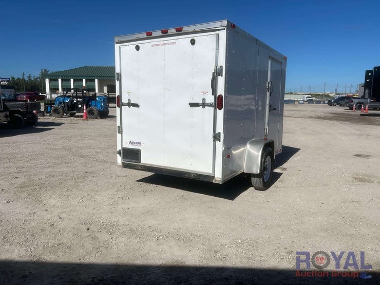 10ft-enclosed-cargo-trailer-image-3
