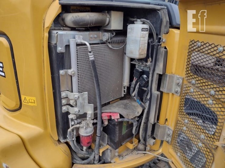 2019-deere-35g-image-46