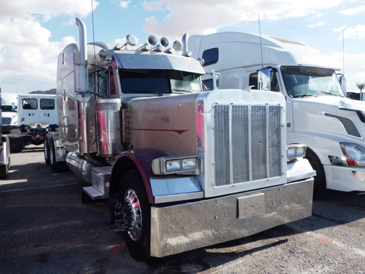 2000-peterbilt-379-image-3