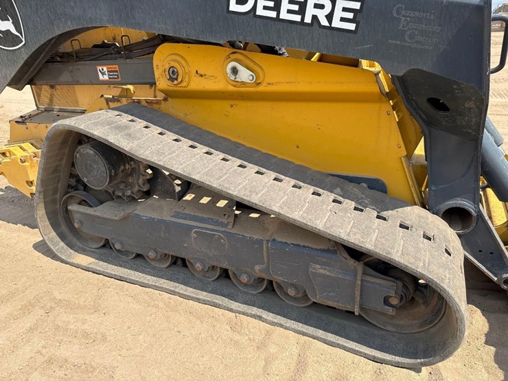 2022-deere-333g-image-13