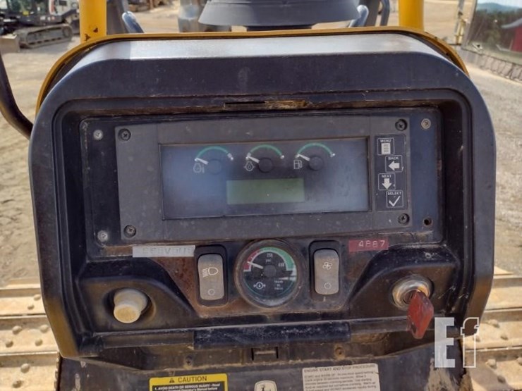 2004-deere-650h-image-7