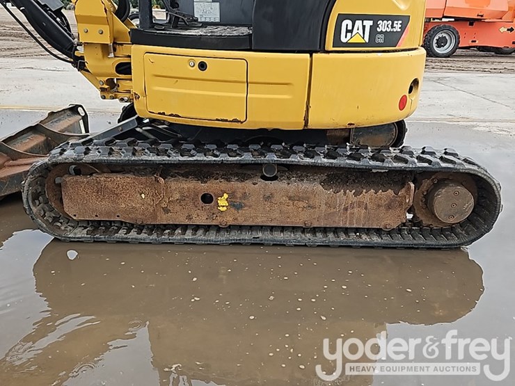 2013-caterpillar-303-image-22