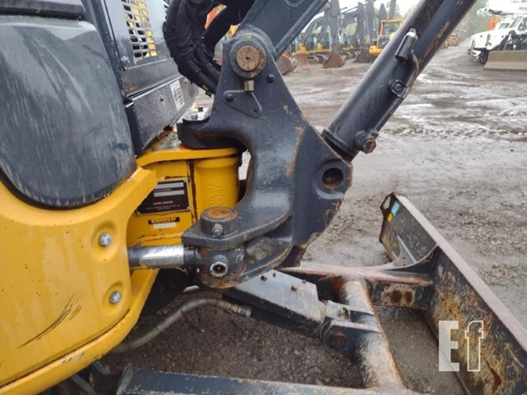 2015-deere-35g-image-23
