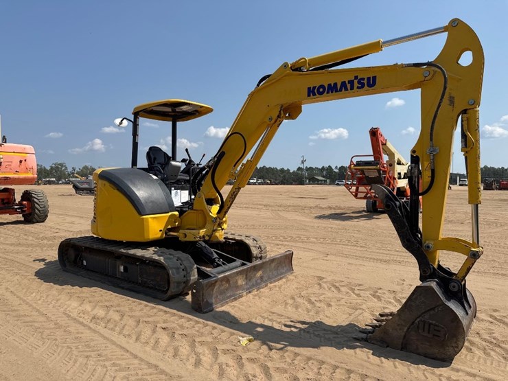 2023-komatsu-pc55mr-5-image-4