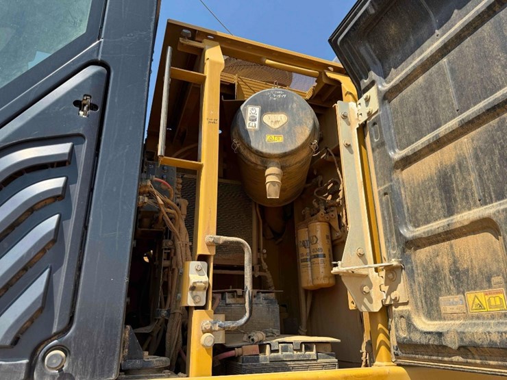 2014-caterpillar-336el-image-19