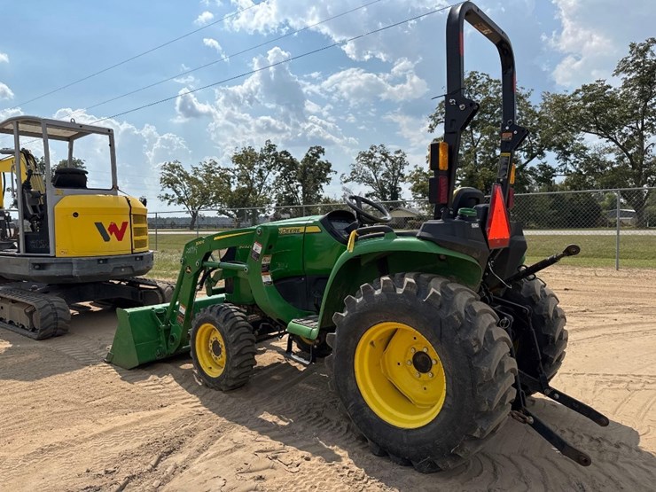 john-deere-3032e-image-5