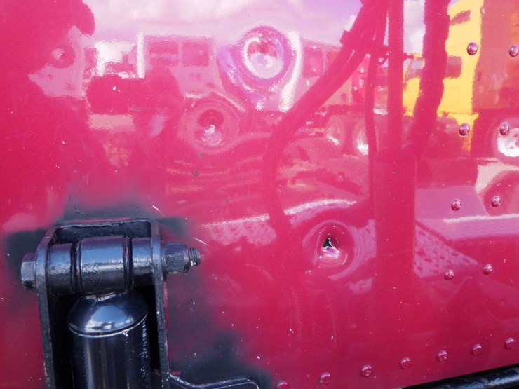 2003-peterbilt-379-image-10