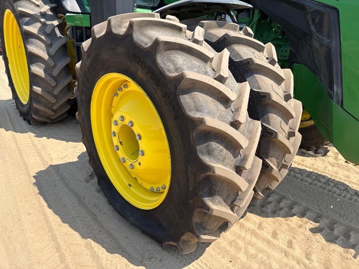 john-deere-8r-310-image-11