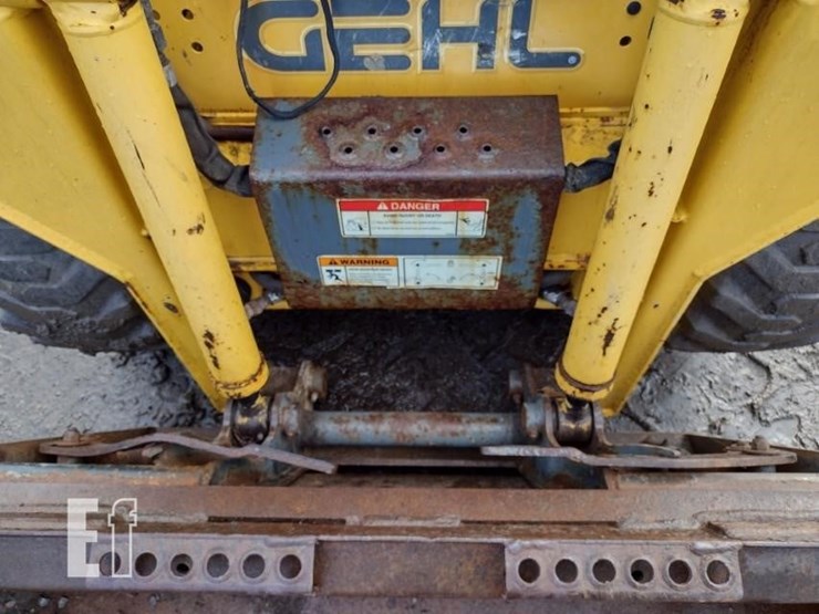 gehl-4240-image-13