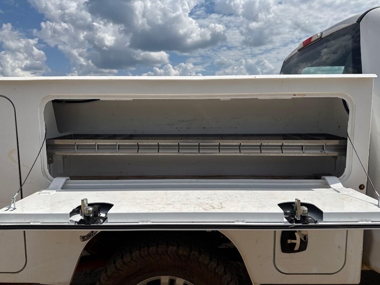 2019-ford-f250-xl-image-16