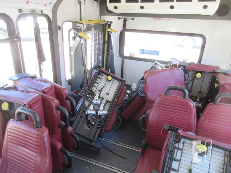 2016-ford-f550-image-13