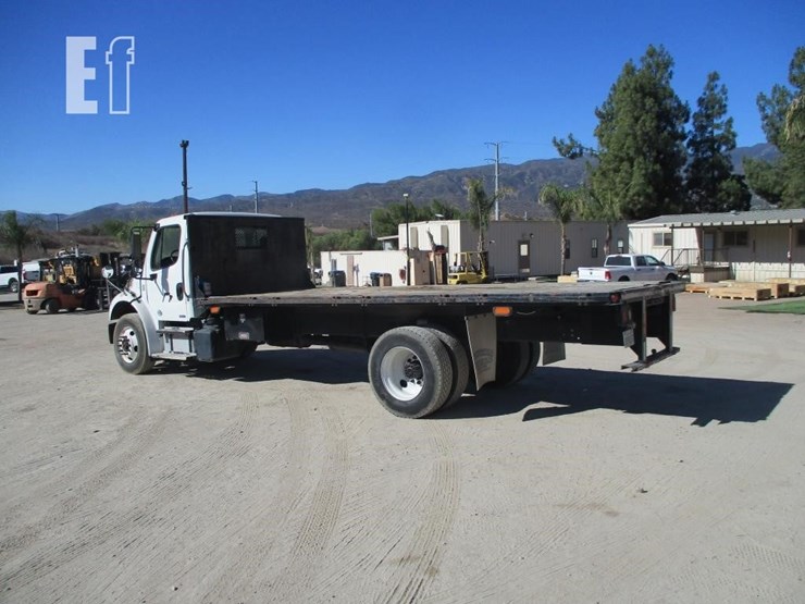 2012-freightliner-business-class-m2-106-image-4